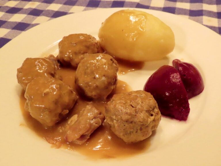 Ragoût de patte et boulettes dans l'Instant Pot